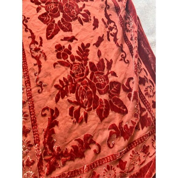 NWT! MTN GRL Wyoming Velvet Mesh Tapestry Tassel Kimono in Rust One Size - Picture 11 of 12